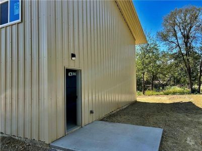 New construction Single-Family house 3750 County Road 410, Spicewood, TX 78669 - photo 12 12