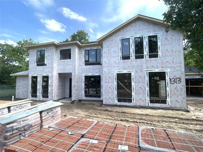 New construction Single-Family house 9313 Rosstown Way, Houston, TX 77080 - photo 6 6