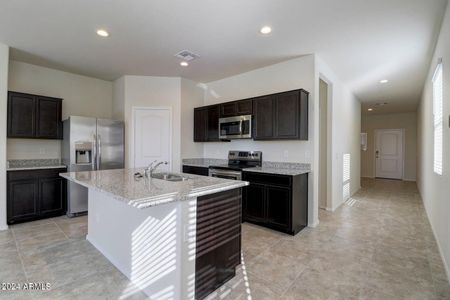 New construction Single-Family house 5304 E Umber Road, San Tan Valley, AZ 85143 - photo 11 11
