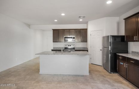 New construction Single-Family house 43685 W Cypress Lane, Maricopa, AZ 85138 Lantana- photo 3 3