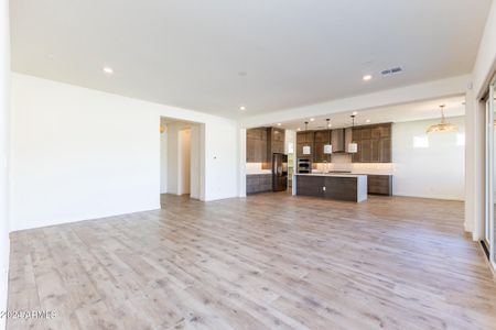 New construction Single-Family house 7558 W Gelding Drive, Peoria, AZ 85381 5524- photo 8 8