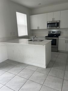 New construction Townhouse house 28518 Sw 134Th Ave, Homestead, FL 33033 - photo
