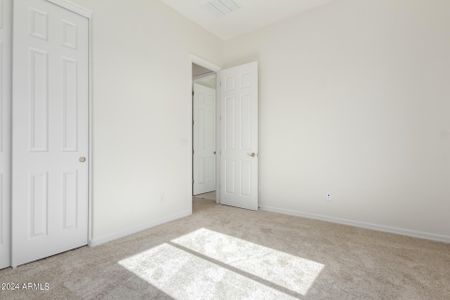 New construction Single-Family house 17657 W Running Deer Trail, Surprise, AZ 85387 Raleigh- photo 18 18