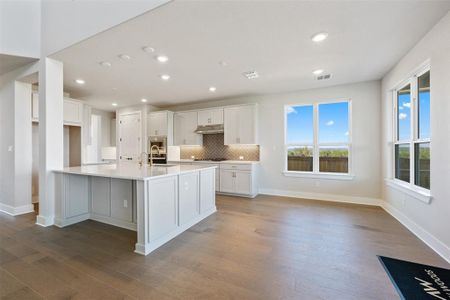 New construction Single-Family house 137 Crescent Moon Ct, Dripping Springs, TX 78620 - photo 14 14