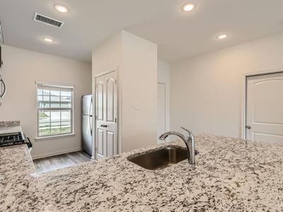 New construction Single-Family house 13621 Musselshell Drive, Ponder, TX 76259 - photo 6 6