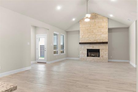 New construction Single-Family house 1724 River Bend, Burleson, TX 76028 - photo 14 14