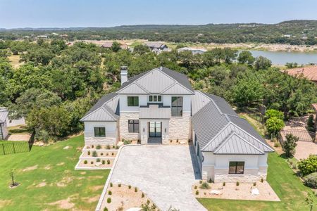 New construction Single-Family house 3113 Stableford Cv, Spicewood, TX 78669 - photo 2 2