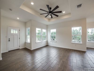 New construction Single-Family house 627 Indian Trl, Spring Branch, TX 78070 - photo 21 21