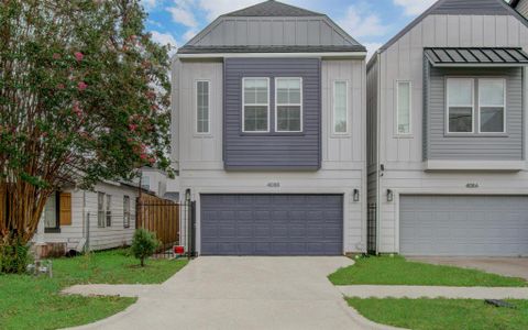 New construction Single-Family house 4108 Buck Street, Unit B, Houston, TX 77020 - photo 0