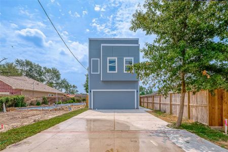 New construction Single-Family house 2105 Wavell Street, Houston, TX 77088 - photo 0