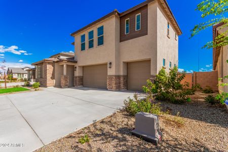 New construction Single-Family house 11937 W Luxton Lane, Avondale, AZ 85323 - photo