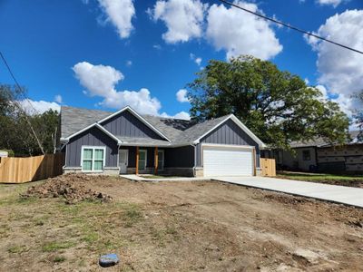 New construction Single-Family house 103 S Hooks Street, Itasca, TX 76055 - photo 0