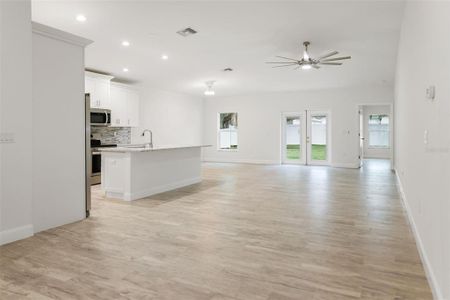 New construction Single-Family house 5745 River Bluff Drive, New Port Richey, FL 34652 - photo 3 3