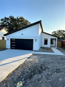 New construction Single-Family house 3015 S Denley Drive, Dallas, TX 75216 - photo 0