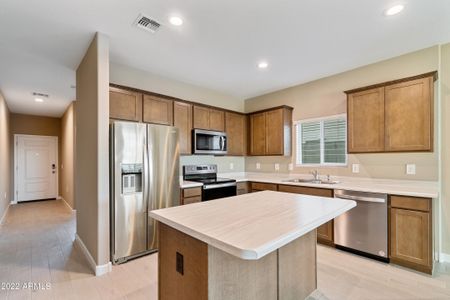 New construction Single-Family house 24013 W Hess Avenue, Buckeye, AZ 85326 - photo 15 15