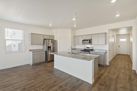 New construction Single-Family house 4725 Antler Way, Johnstown, CO 80534 - photo 15 15