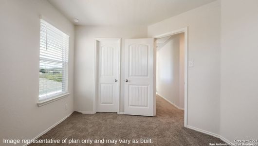 New construction Single-Family house 7330 Capella Circle, San Antonio, TX 78252 - photo 17 17