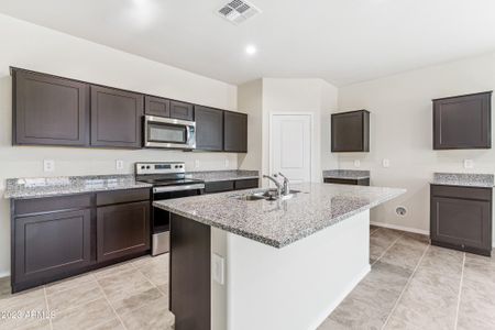 New construction Single-Family house 2411 W Shanley Avenue, Apache Junction, AZ 85120 - photo 2