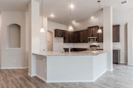 New construction Single-Family house 4501 Ridgehurst Lane, Fort Worth, TX 76036 - photo 6 6