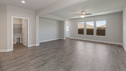 New construction Single-Family house 135 Tanager Drive, Rhome, TX 76078 HOBBS- photo 10 10