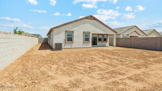 New construction Single-Family house 17920 N Salerno Drive, Maricopa, AZ 85138 Kingston- photo 31 31