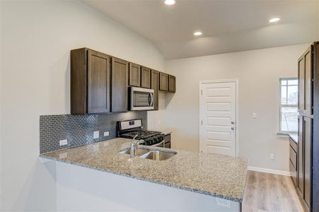 New construction Single-Family house 8169 Daisy Cutter Crossing, Georgetown, TX 78626 - photo 12 12