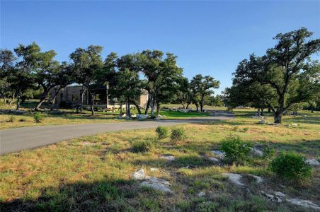 New construction Single-Family house 103 Southeast Trl, Spicewood, TX 78669 - photo 29 29