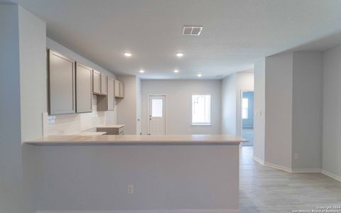 New construction Single-Family house 2927 Milton Run, San Antonio, TX 78245 Comal- photo 3 3