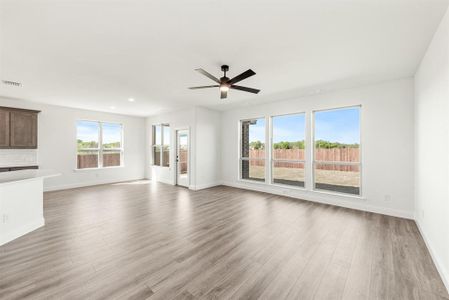New construction Single-Family house 4 Grouse Circle, Sanger, TX 76266 Dewberry III- photo 18 18