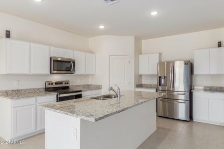 New construction Single-Family house 11024 N 165Th Avenue, Surprise, AZ 85388 - photo 5 5