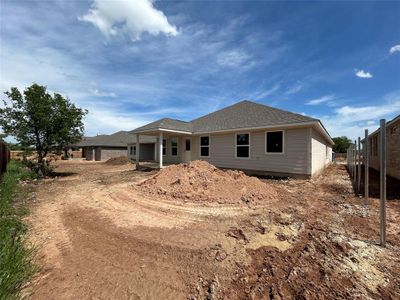 New construction Single-Family house 392 Smithsonian Ln, Kyle, TX 78640 Danbury - photo 24 24