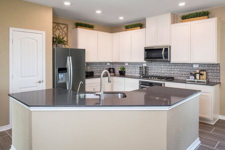 New construction Single-Family house 8014 Kingfisher Landing, San Antonio, TX 78253 - photo 6 6