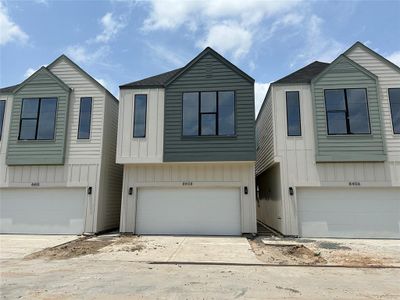 New construction Single-Family house 8408 Pech Landing Drive, Houston, TX 77055 - photo 0 0