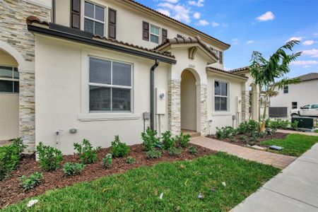 New construction Townhouse house 12209 Nw 24Th Pl, Miami, FL 33167 - photo 2 2