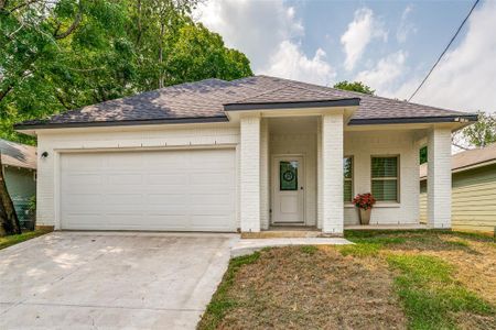 New construction Single-Family house 1423 E Waco Avenue, Dallas, TX 75216 - photo 0 0