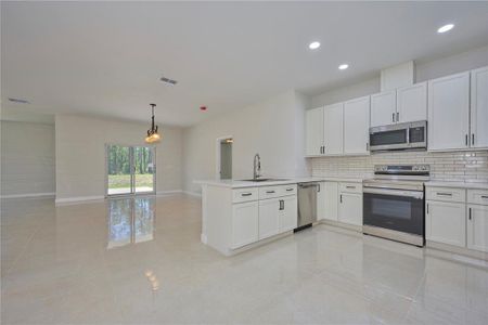 New construction Single-Family house 3431 Orchid Drive, Indian Lake Estates, FL 33855 - photo 9 9