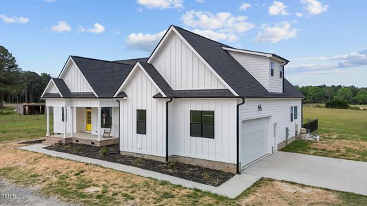 New construction Single-Family house 4975 Buffalo Road, Selma, NC 27576 - photo 1 1