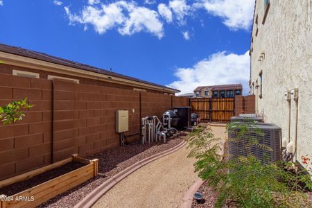 New construction Single-Family house 18419 W Elwood Street, Goodyear, AZ 85338 - photo 41 41