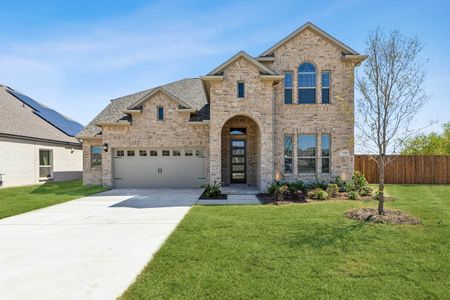 New construction Single-Family house 617 Majestic Oak Lane, Waxahachie, TX 75165 - photo 0