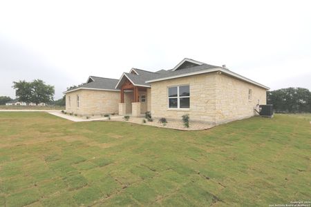 New construction Single-Family house 105 Hondo Drive, La Vernia, TX 78121 - photo 33 33