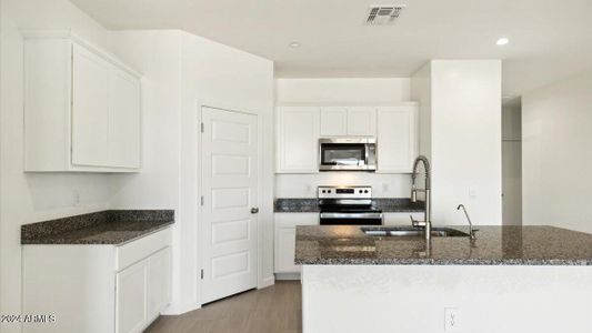 New construction Single-Family house 1108 S Mullberry Street, Florence, AZ 85132 - photo 4 4