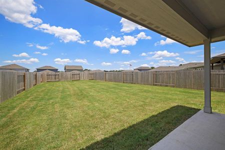 New construction Single-Family house 124 Short Toed Swoop Ln, Cedar Creek, TX 78612 - photo 27 27