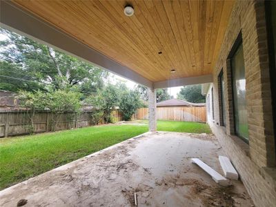 New construction Single-Family house 10226 Pine Forest Road, Houston, TX 77042 - photo 28 28