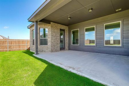 New construction Single-Family house 626 Polaris, Waxahachie, TX 75165 Concord - Front Entry- photo 37 37
