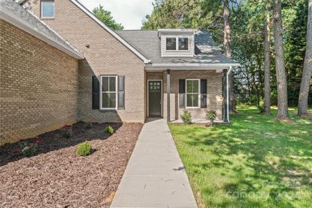 New construction Single-Family house 132 Keowee Circle, Indian Trail, NC 28079 - photo 1 1