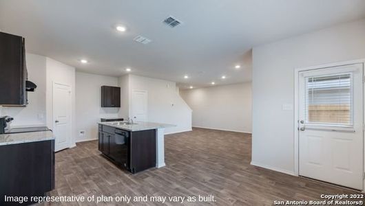 New construction Single-Family house 125 Chipping Alley, Floresville, TX 78114 Grace - photo 7 7
