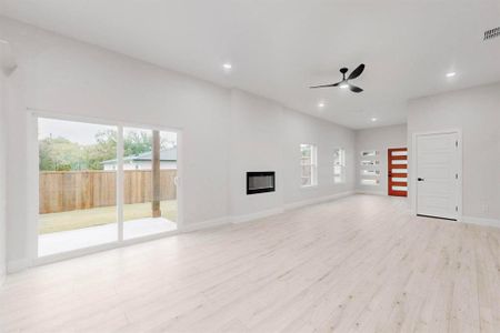 New construction Single-Family house 1506 Sayle Street, Greenville, TX 75401 - photo 4 4