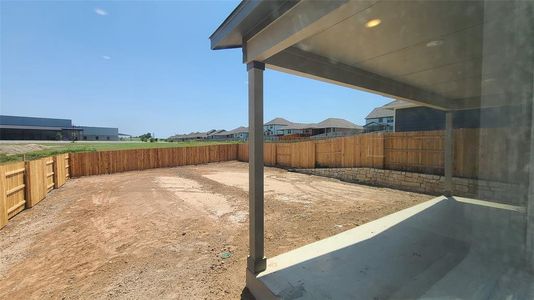 New construction Single-Family house 925 Palo Brea Loop, Hutto, TX 78634 Colton Homeplan- photo 38 38