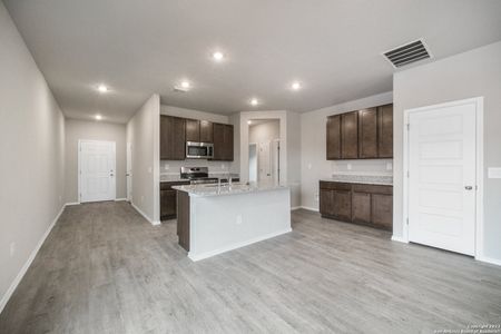 New construction Single-Family house 3465 Canyon Ridge, Seguin, TX 78155 RC Somerville- photo 3 3
