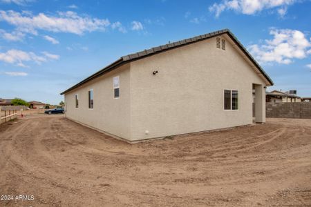 New construction Single-Family house 8709 W Reventon Drive, Arizona City, AZ 85123 - photo 28 28
